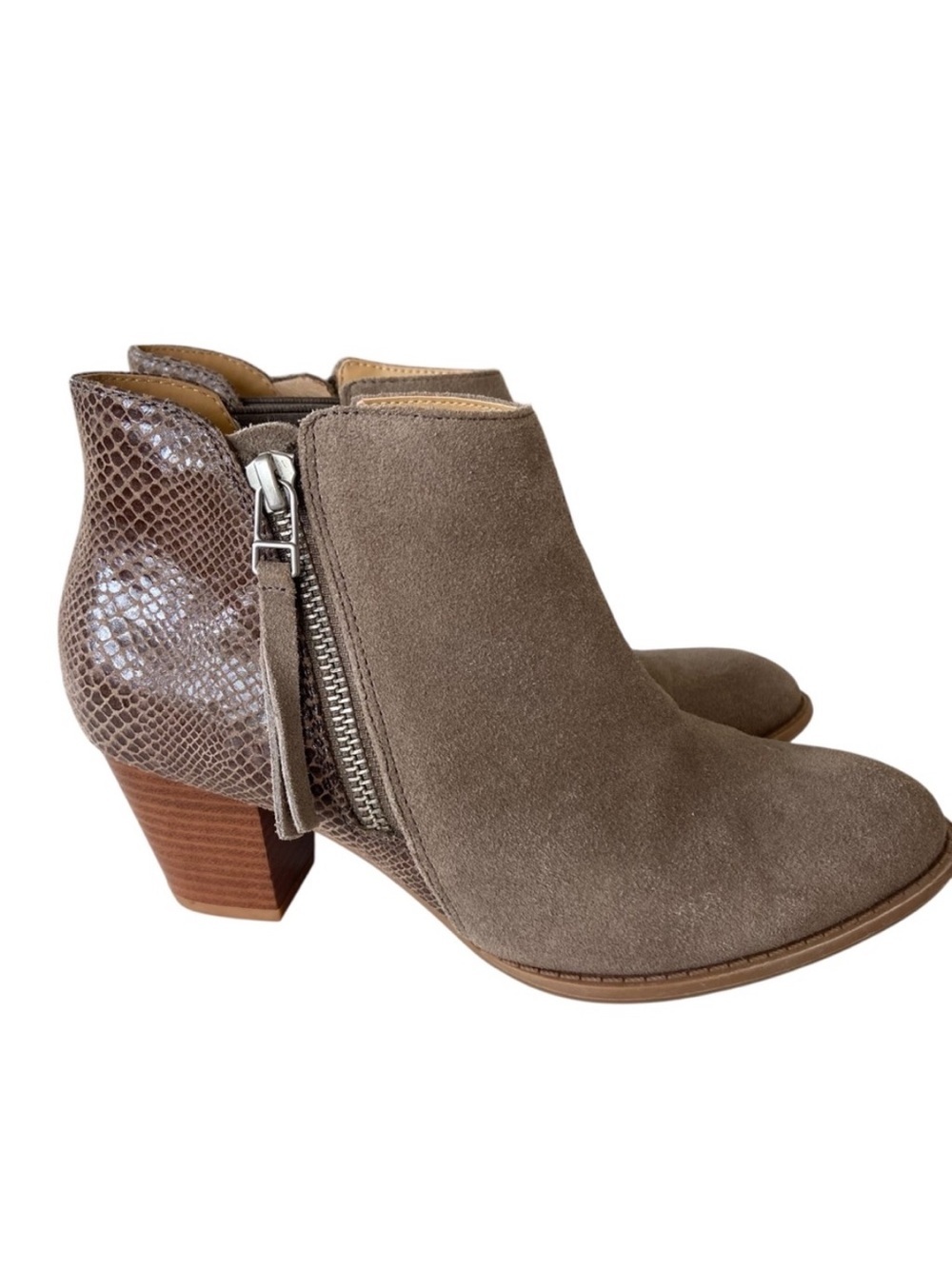 Vionic Anne Suede Snake
Stacked Bootie Ankle Zipper Boots 7 Taupe Brown Neutral